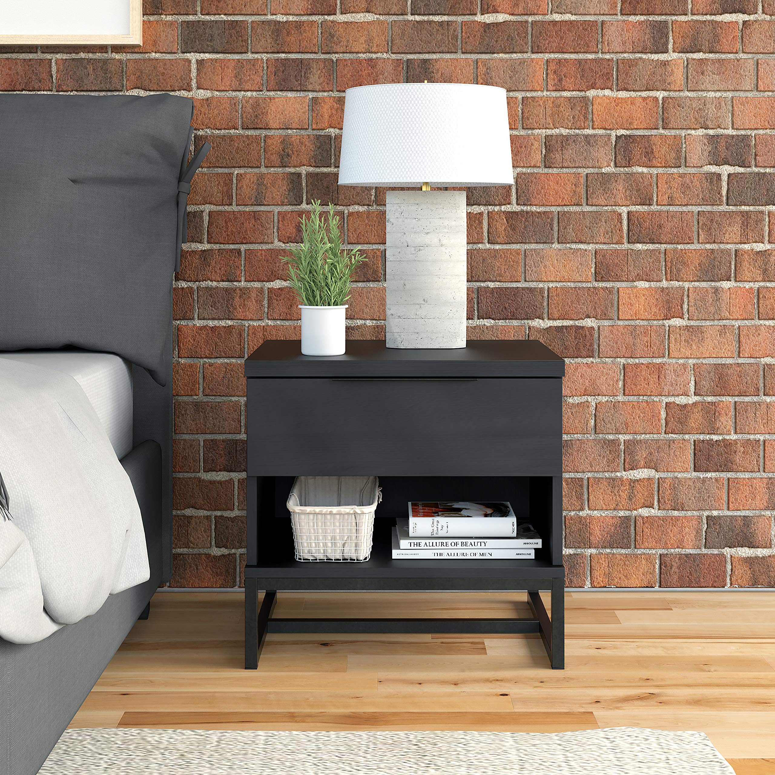 Boyd Sleep Catania, Contemporary Wood Finish, 5 Piece Drawer, Black Nightstand