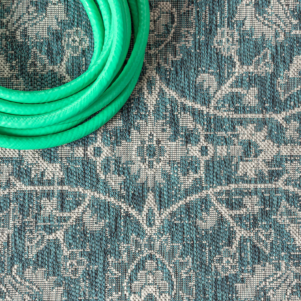 Jonathan Y Smb103B-5R Palazzo Vine And Border Textured Weave Indoor Outdoor Area-Rug Coastal Bohemian Rustic Glam Easy-Cleaning Bedroom Kitchen Backyard Patio Non Shedding, 5' Round, Teal/Gray