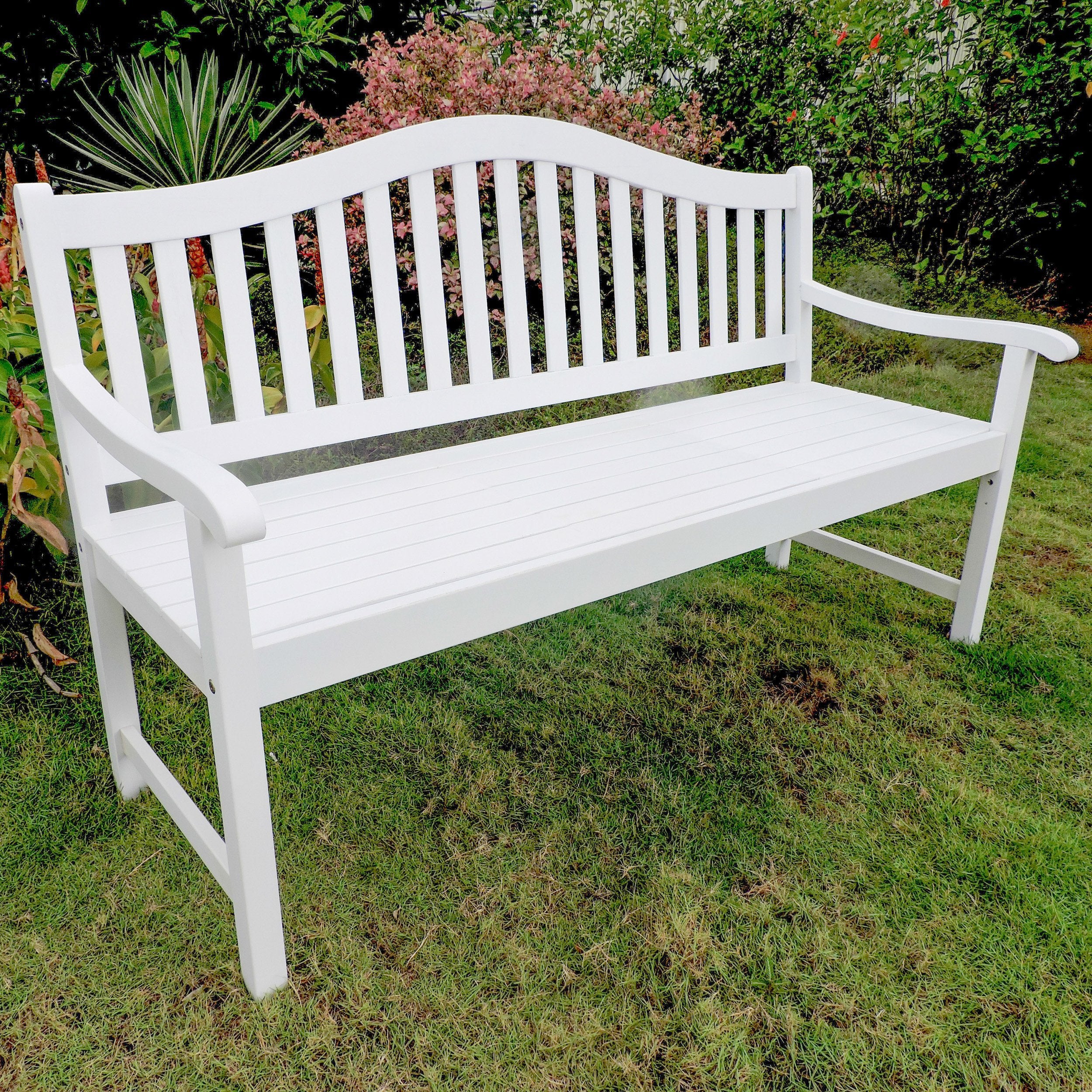 International Caravan Royal Fiji Acacia 59-inch Camel Back 3-Seater Bench - Antique White