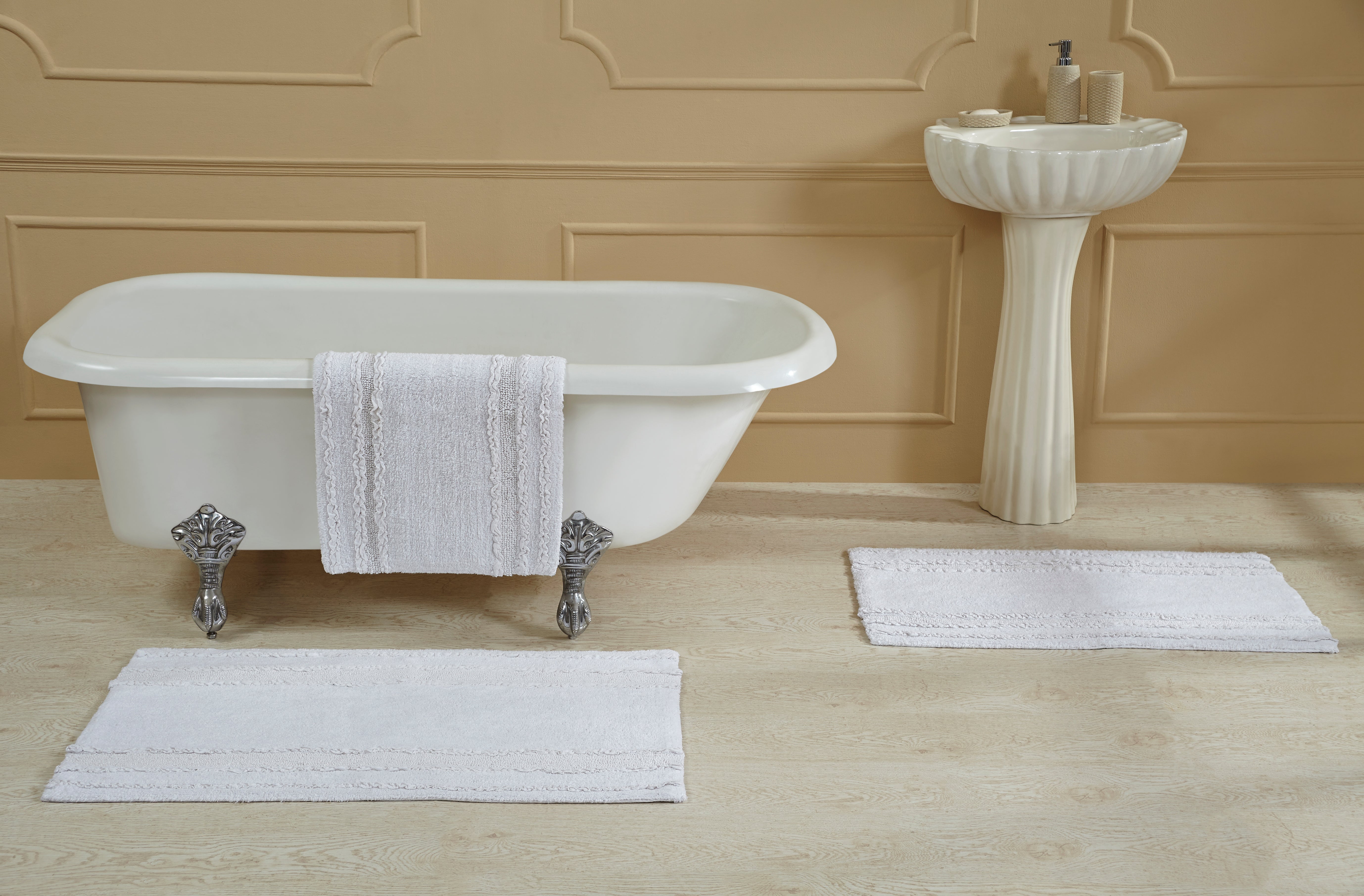 Better Trends Ruffle Border Collection Is Ultra Soft, Plush And Absorbent Tufted Bath Mat Rug 100% Cotton In Vibrant Colors, 24' X 40' Rectangle, White