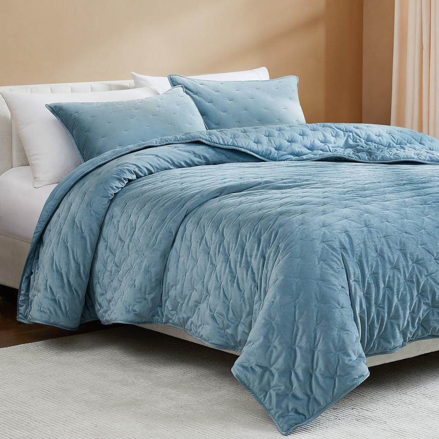 King/CAL King Size 3-Piece Blue Velvet Embroidered Super Soft Quilt Set