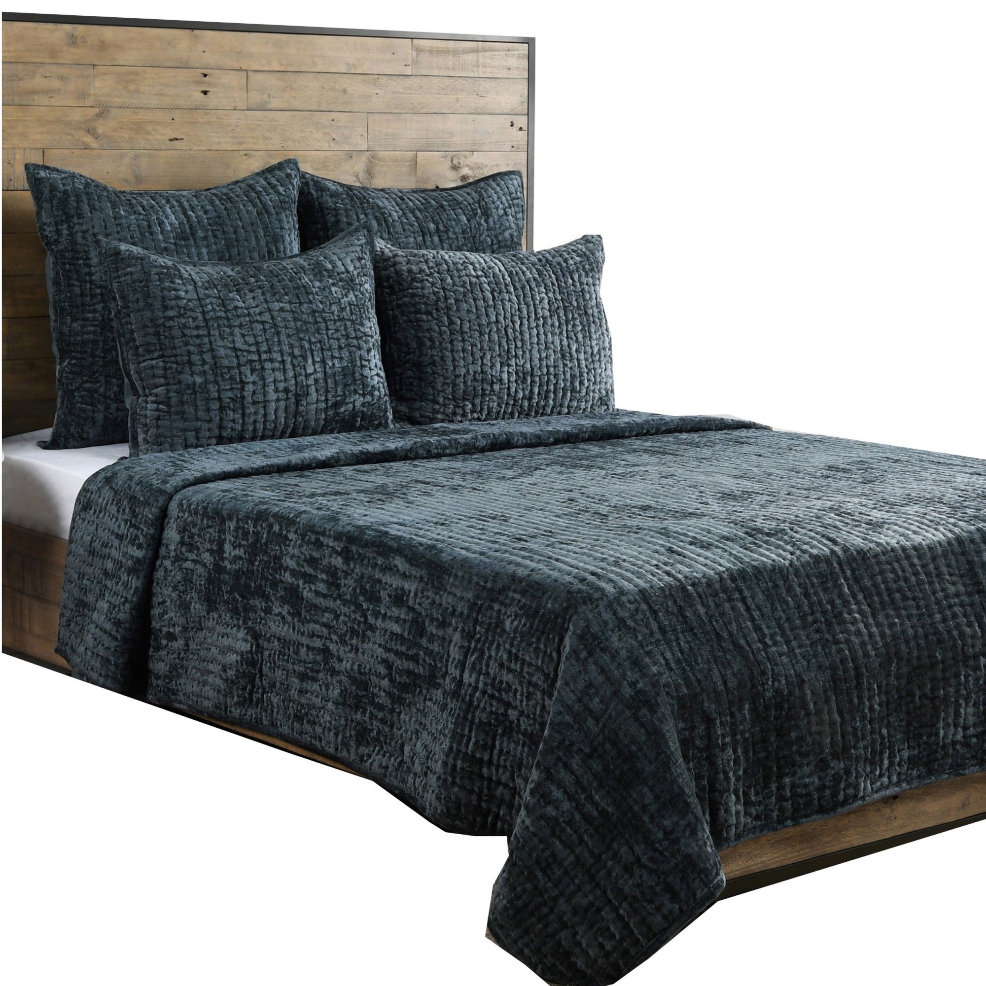 Lipa 96 x 108 Handmade King Size Quilt with Polyfill, Textured, Bay Green