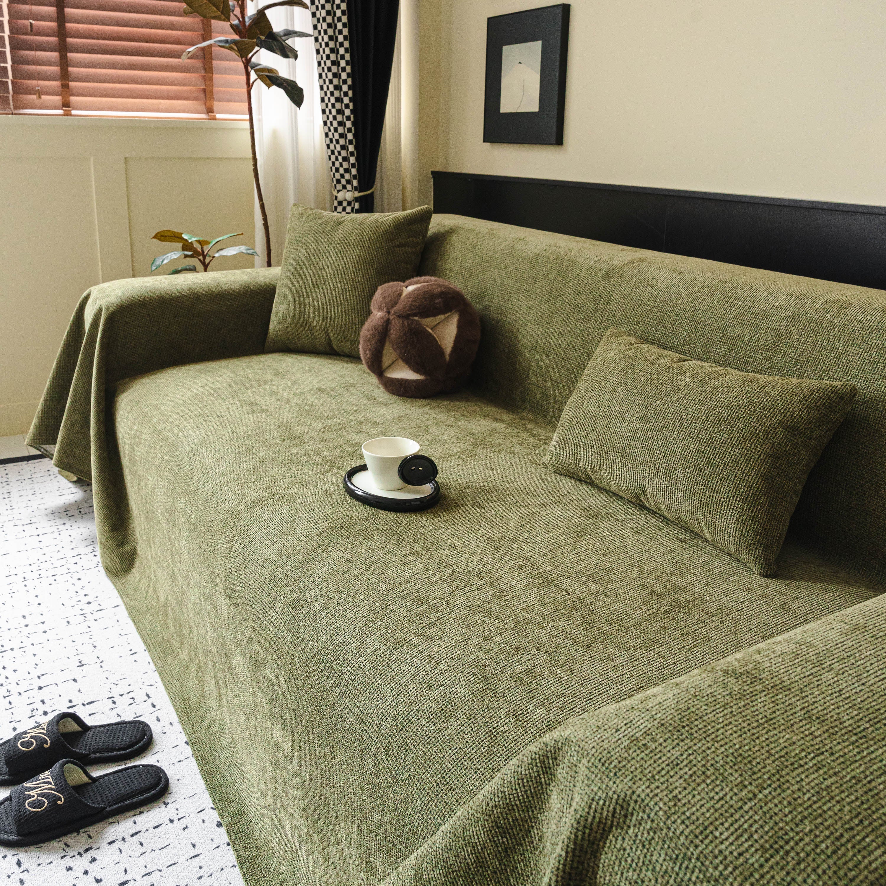 Waterproof Couch Throw Cover for Dogs, Non Slip Slipcover for Leather Fabric Sofa