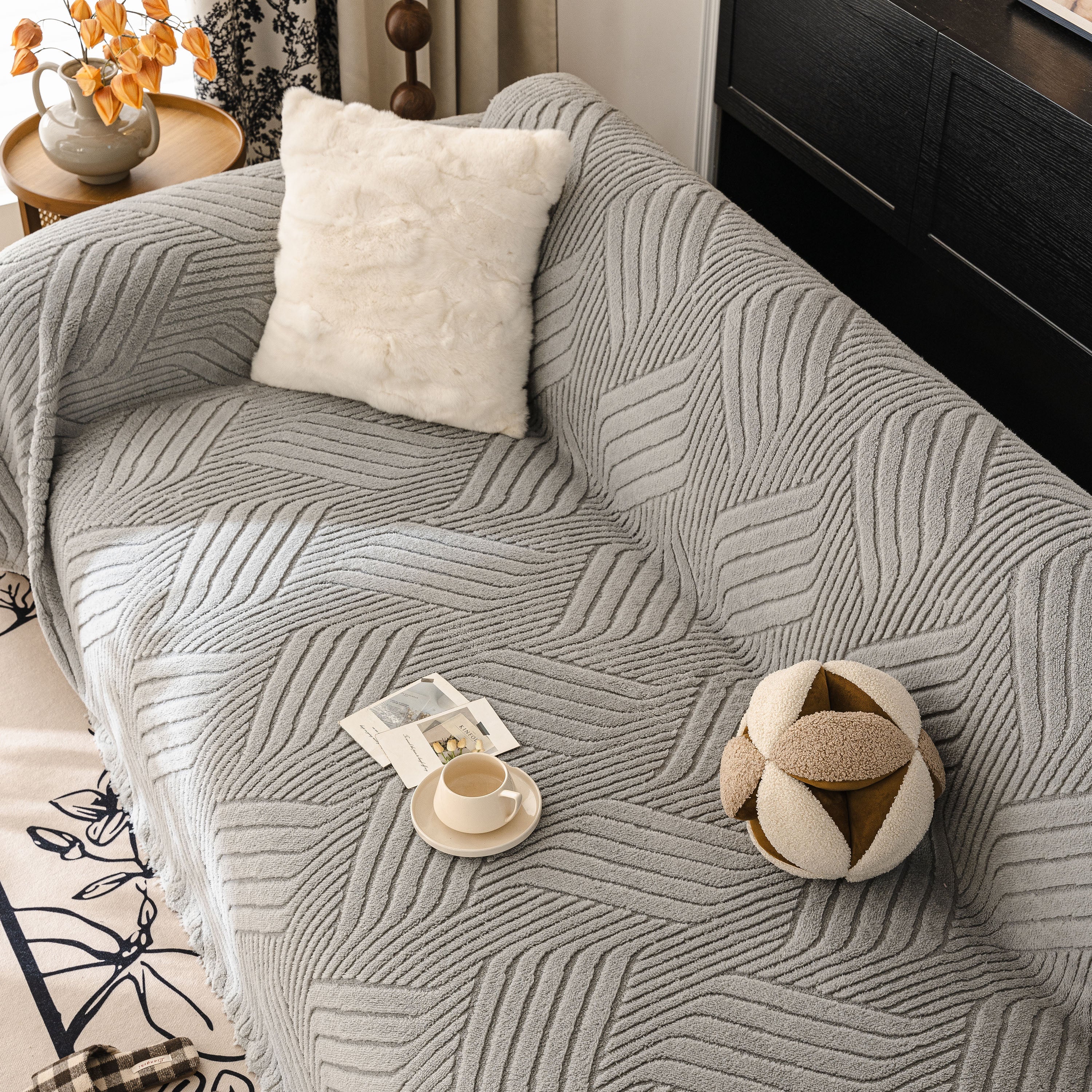 Plush Fleece Washable Sofa Throw Blanket, Soft & Cozy Furniture Protector for Couch