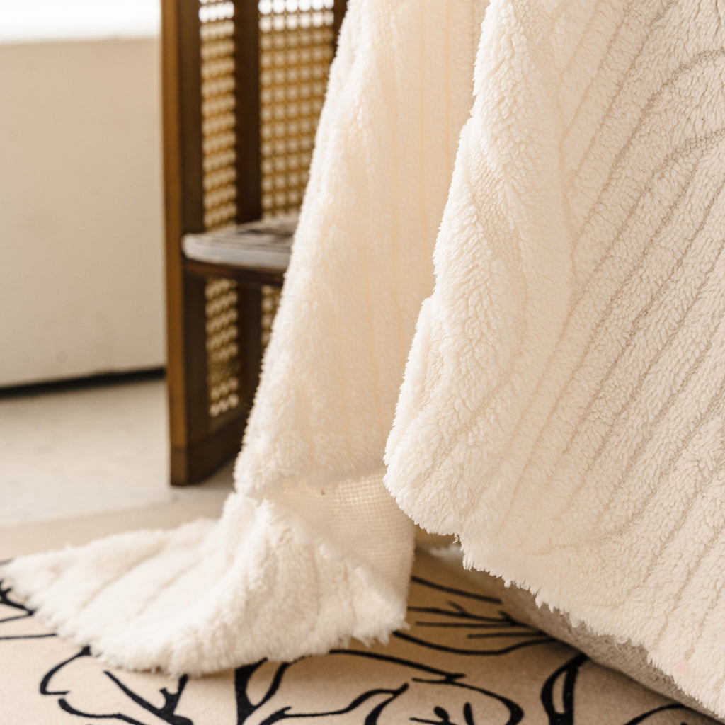 Plush Fleece Washable Sofa Throw Blanket, Soft & Cozy Furniture Protector for Couch