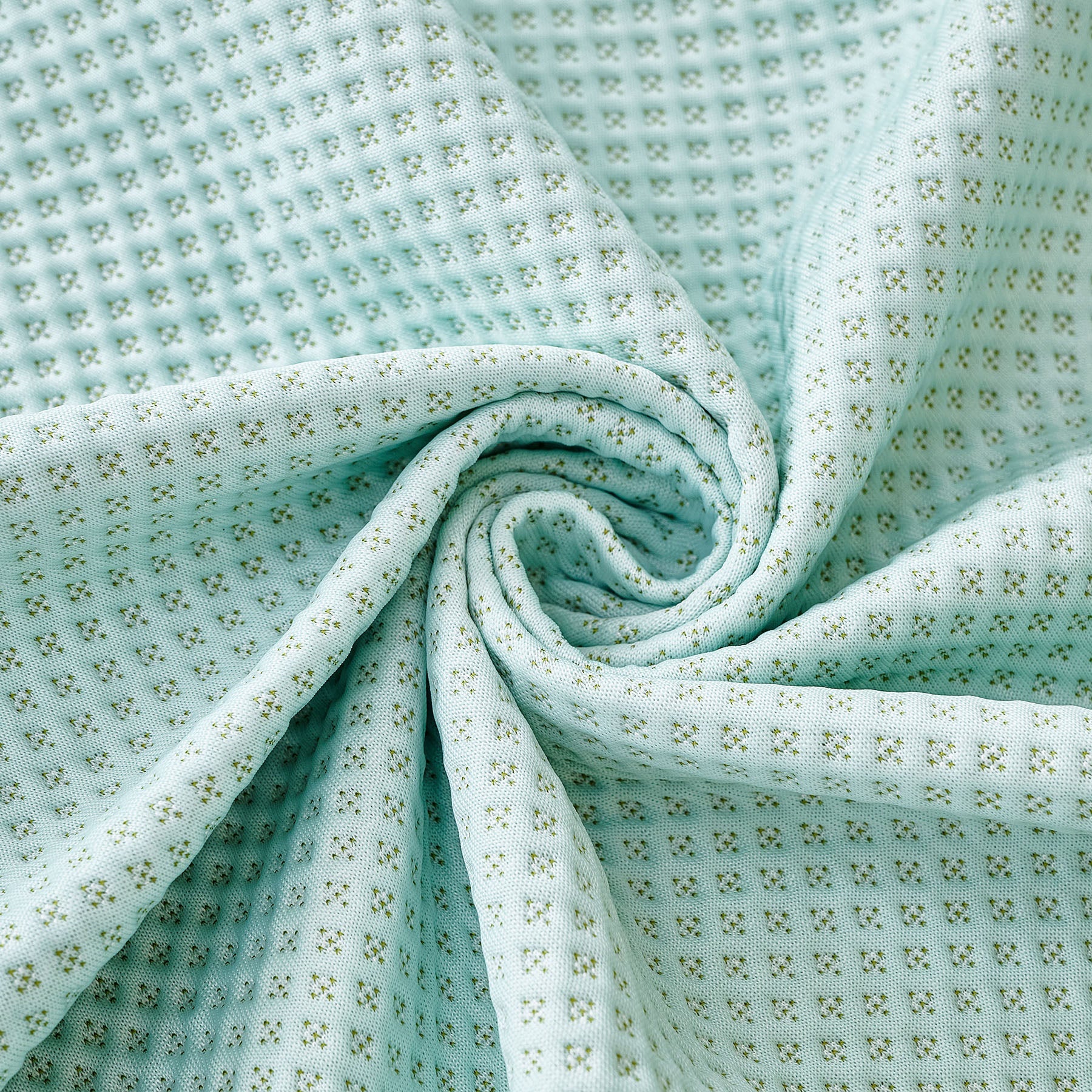 Cooling Ice Silk Knit Couch Cover, Breathable Pet Friendly Soft Throw Cover for Sofas