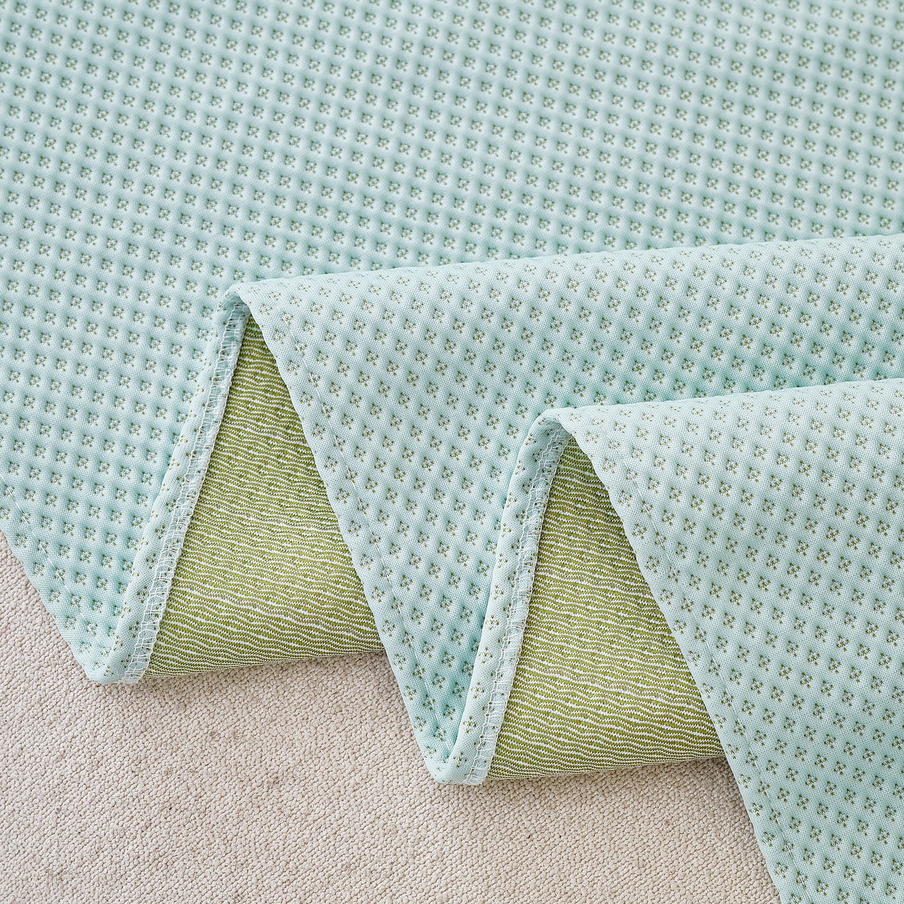 Cooling Ice Silk Knit Couch Cover, Breathable Pet Friendly Soft Throw Cover for Sofas