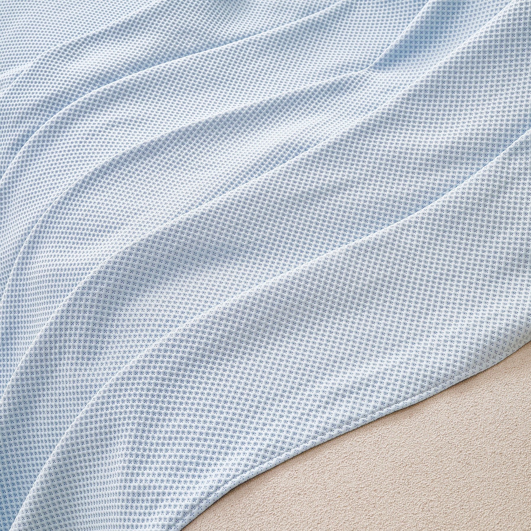 Cooling Ice Silk Knit Couch Cover, Breathable Pet Friendly Soft Throw Cover for Sofas