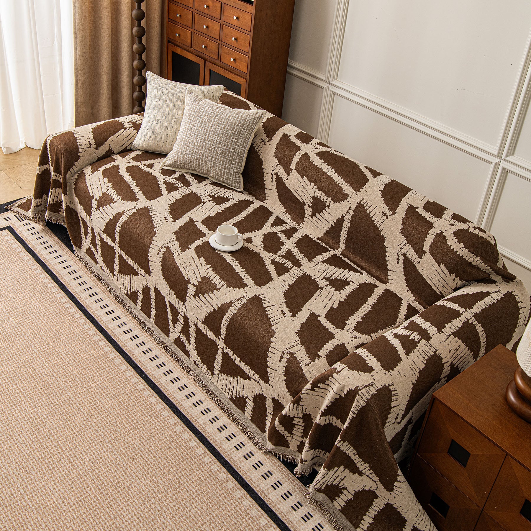 Modern Chenille Bold Abstract Pattern Sofa Cover, Artistic Decorative Furniture Cover