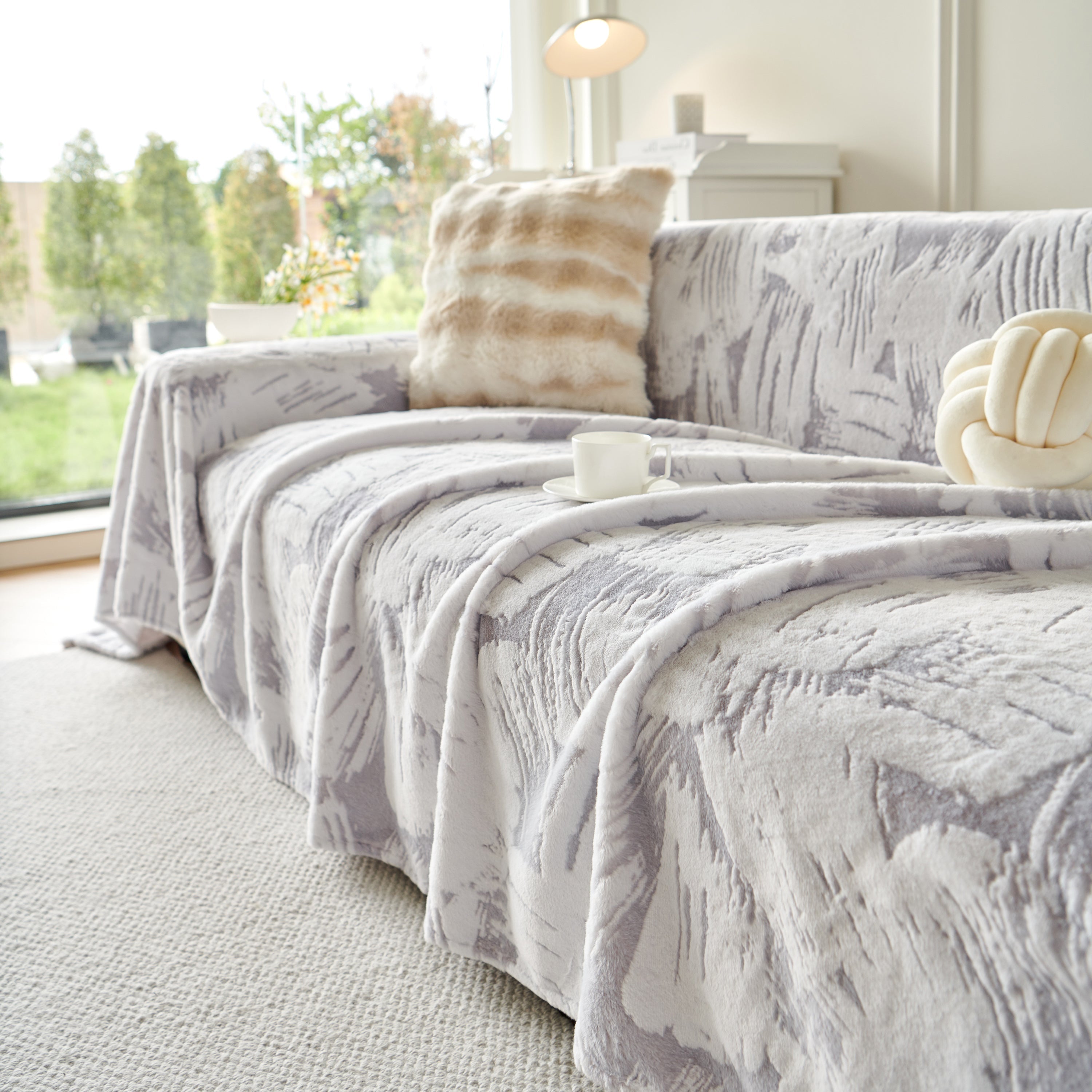 Plush Faux Fur Warm Sofa Cover with Waves Jacquard Textured Throw Blankets for Couch