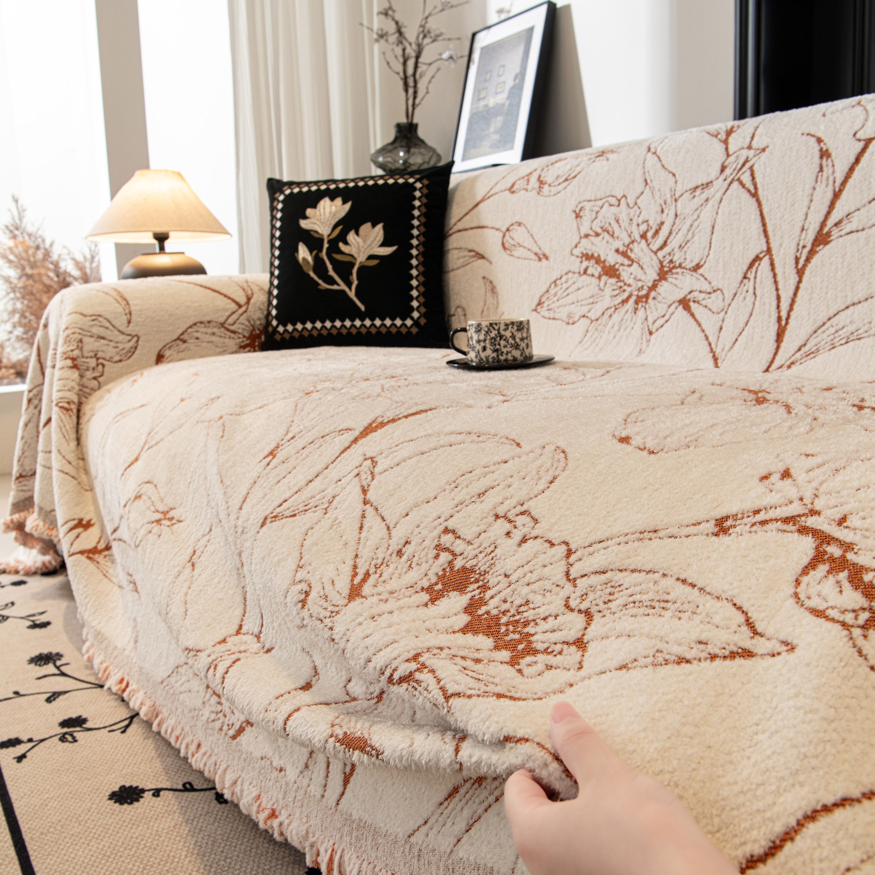 Large Floral Sofa Cover Throw Blanket, Plush Jacquard Non-Shedding Couch Cover for Pets