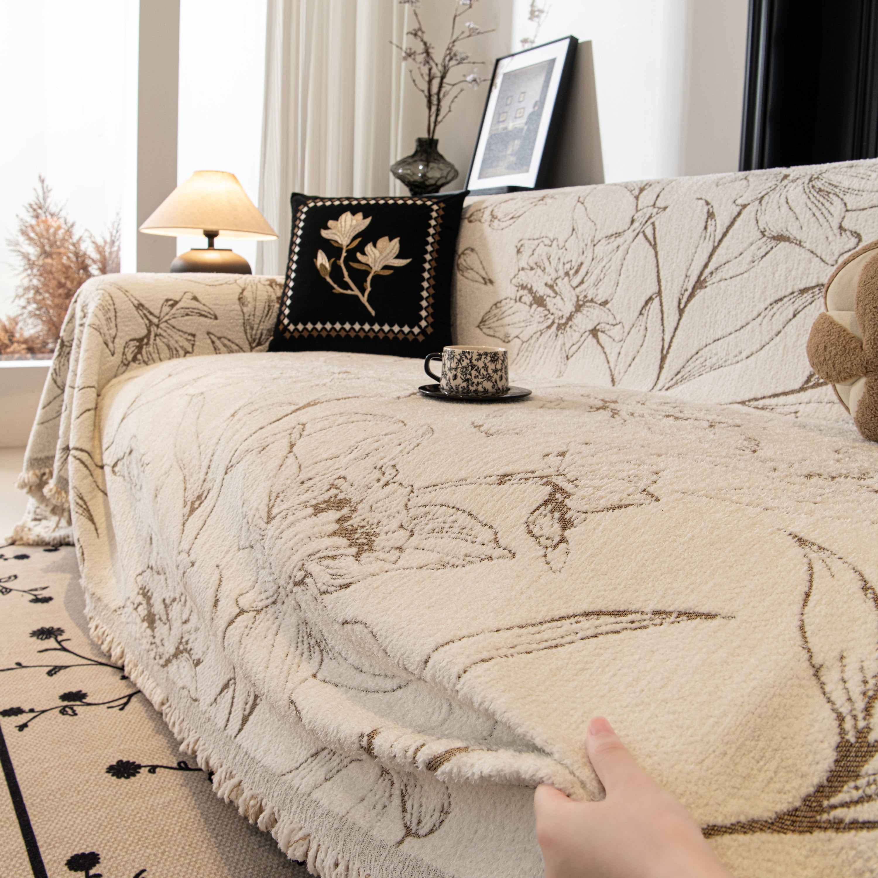 Large Floral Sofa Cover Throw Blanket, Plush Jacquard Non-Shedding Couch Cover for Pets