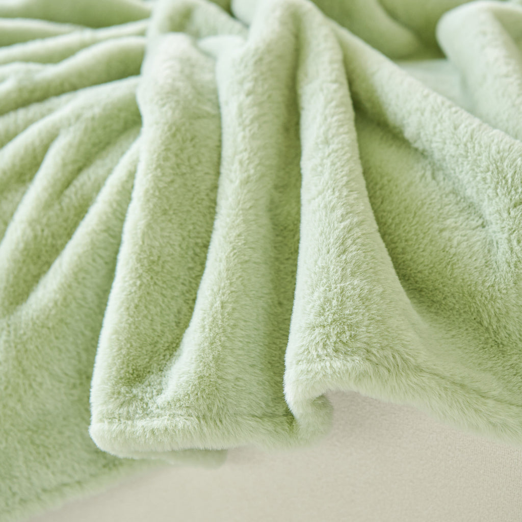 Faux Fur Smooth Plush Comfy Couch Covers, Soft Thicked Durable Blankets and Throws for Sofas