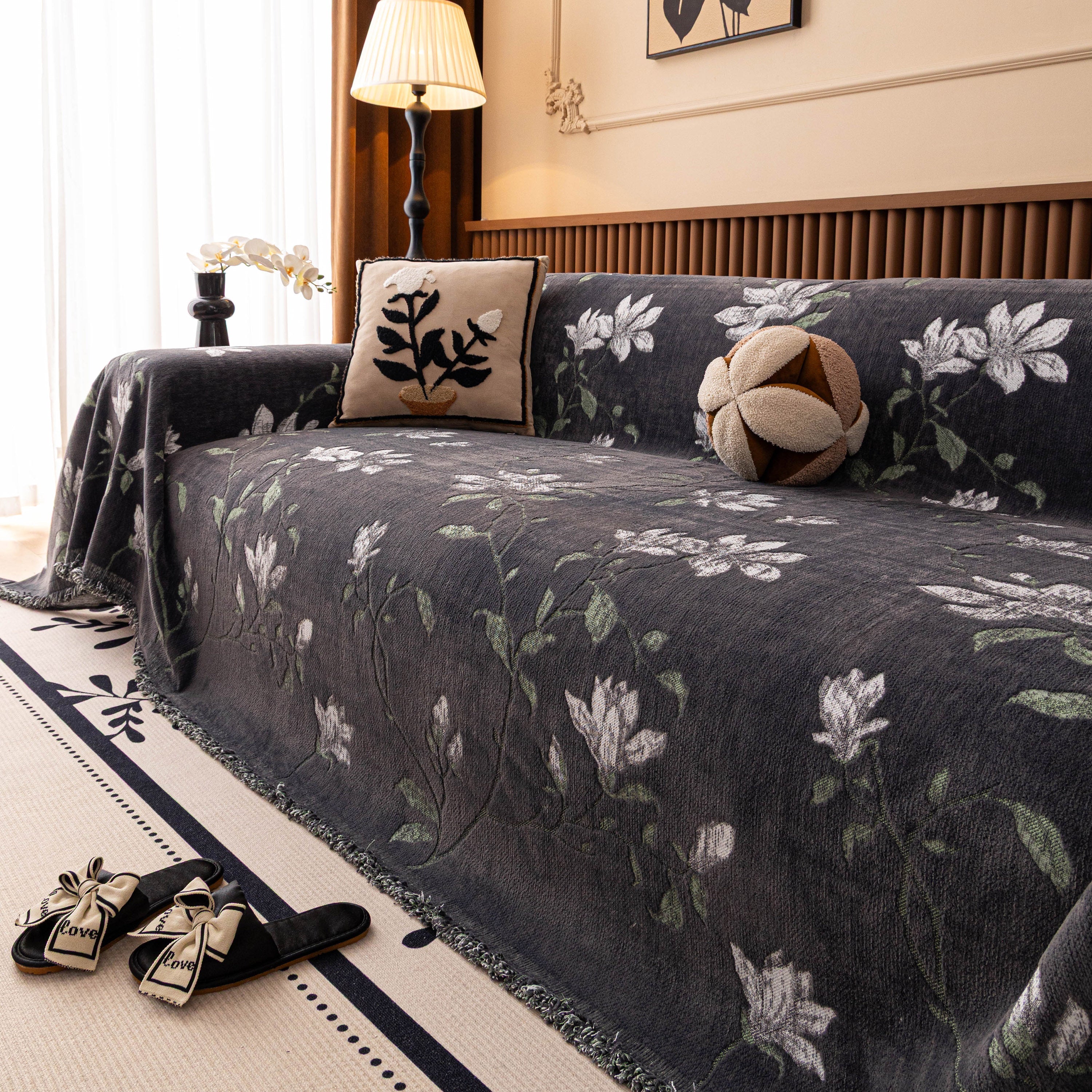 Luxury Thickened Sofa Throw Cover, Decorative Cozy Floral Jacquard Couch Cover Blanket
