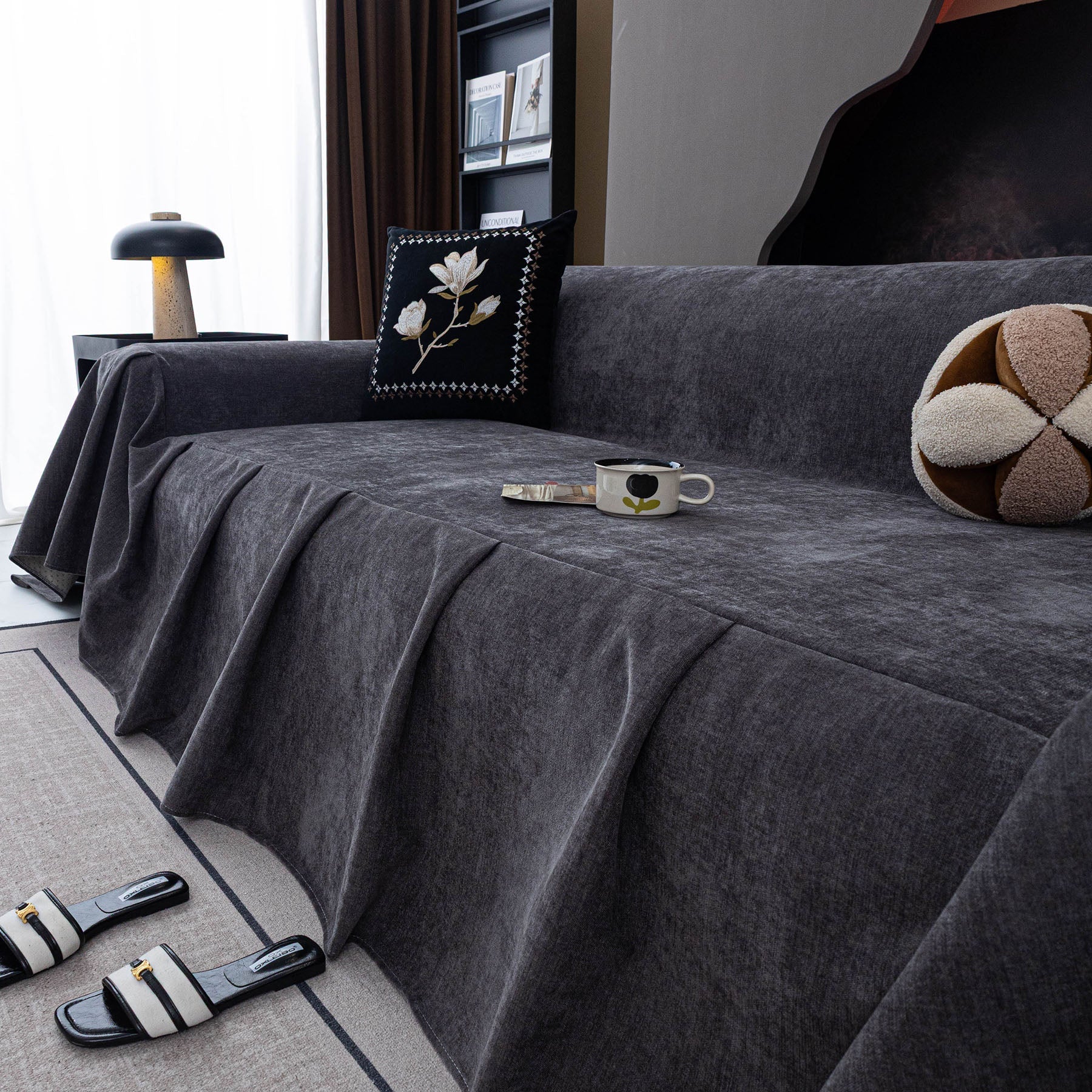 Waterproof Couch Cover Throw, Non Slip Furniture Protector for Leather & Fabric Sofa