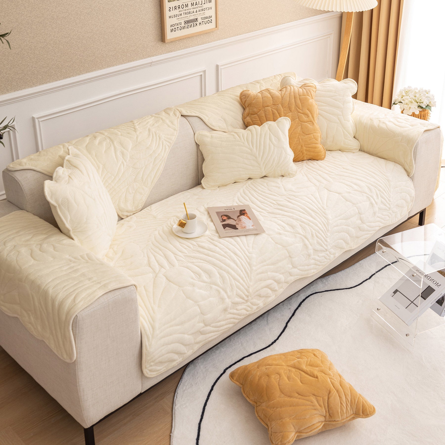 Soft Velvet Plush Non-Slip Sofa Cover Quilted Palm Leaves Sofa Seat Pad for Kids and Pets