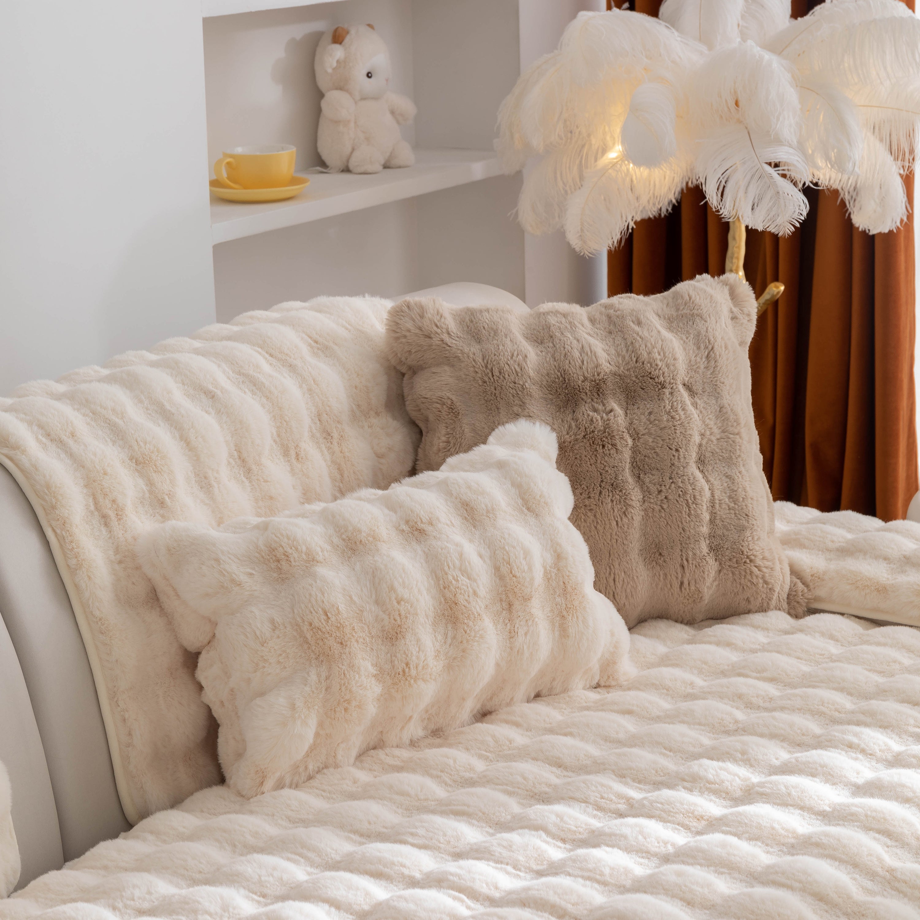 Thick Sofa Seat Pad Solid Color Faux Fur Fluffy Sofa Cushion Non-Slip Couch Covers