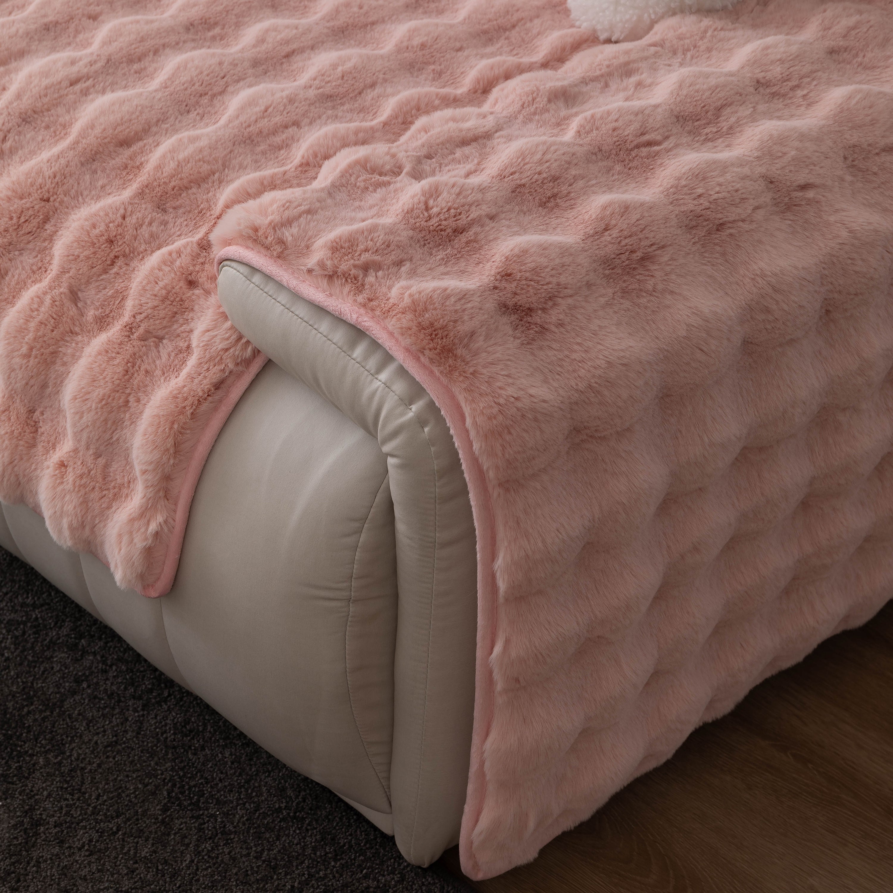 Thick Sofa Seat Pad Solid Color Faux Fur Fluffy Sofa Cushion Non-Slip Couch Covers