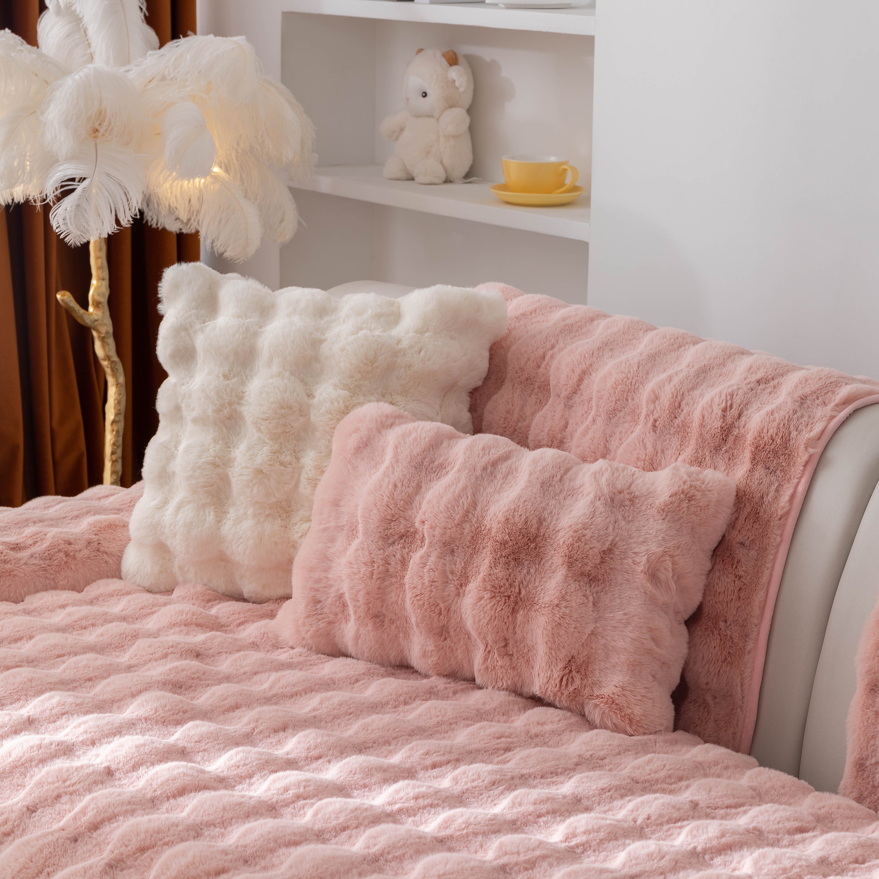 Thick Sofa Seat Pad Solid Color Faux Fur Fluffy Sofa Cushion Non-Slip Couch Covers