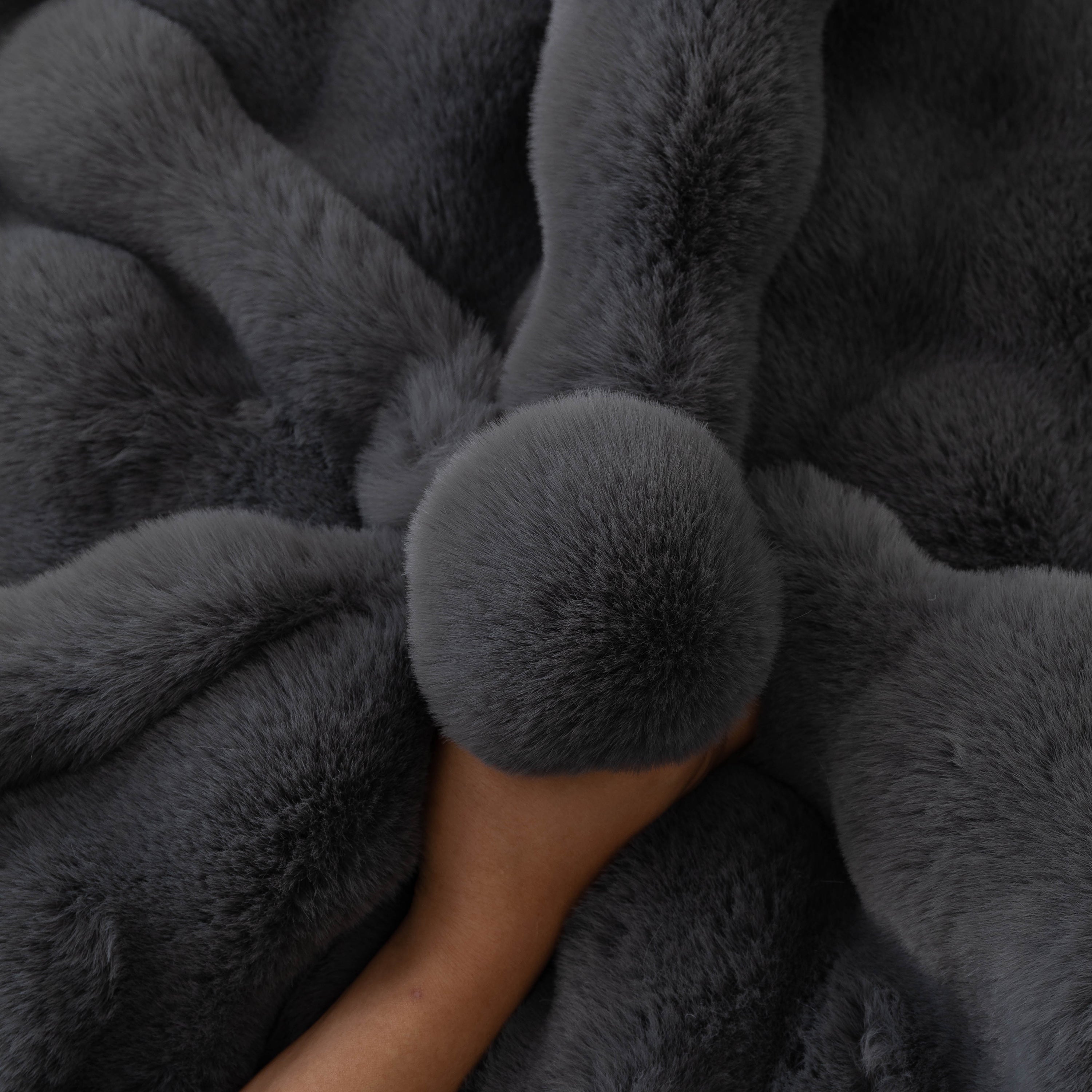 Thick Sofa Seat Pad Solid Color Faux Fur Fluffy Sofa Cushion Non-Slip Couch Covers