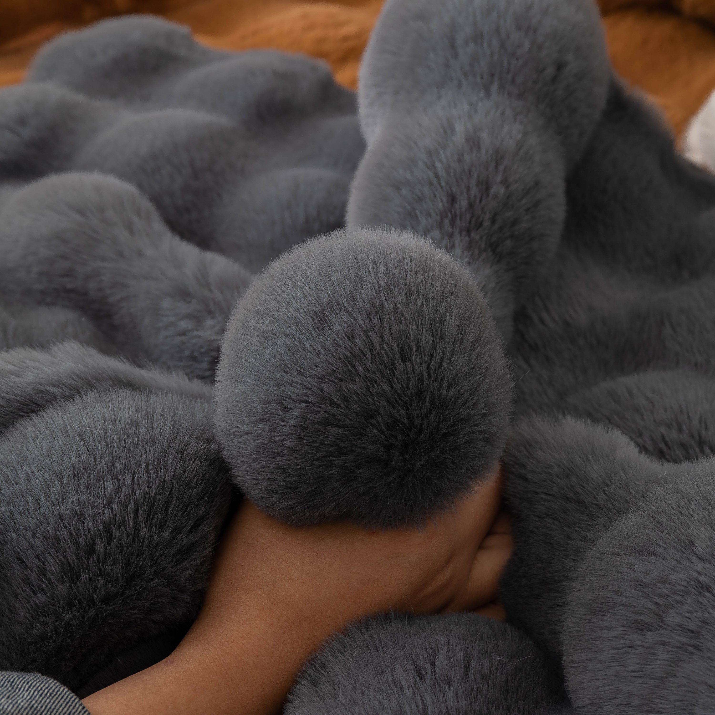 Thick Sofa Seat Pad Solid Color Faux Fur Fluffy Sofa Cushion Non-Slip Couch Covers