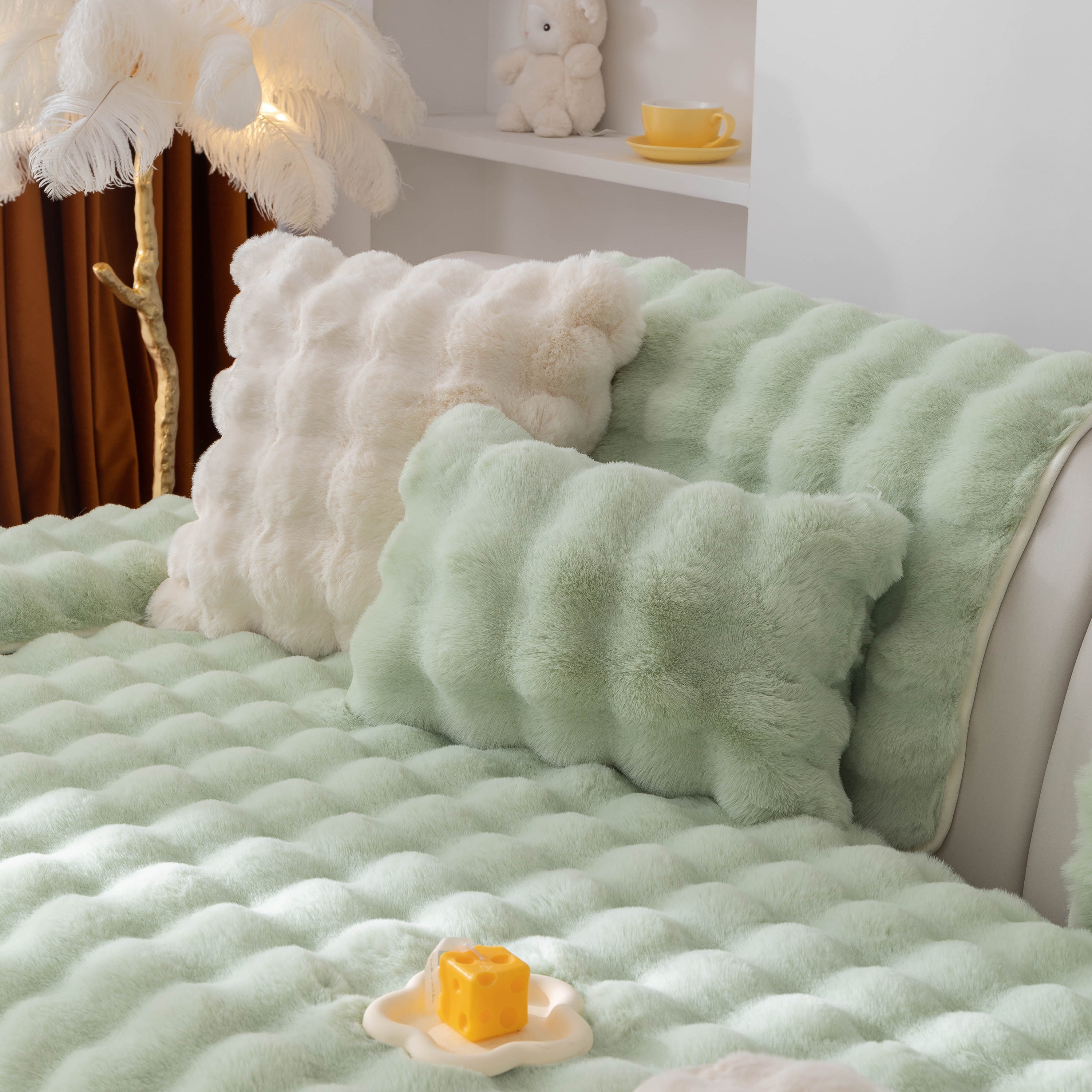 Thick Sofa Seat Pad Solid Color Faux Fur Fluffy Sofa Cushion Non-Slip Couch Covers