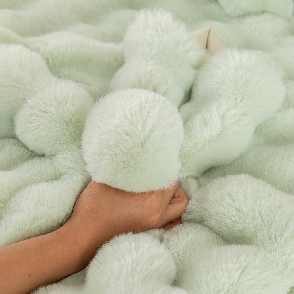 Thick Sofa Seat Pad Solid Color Faux Fur Fluffy Sofa Cushion Non-Slip Couch Covers