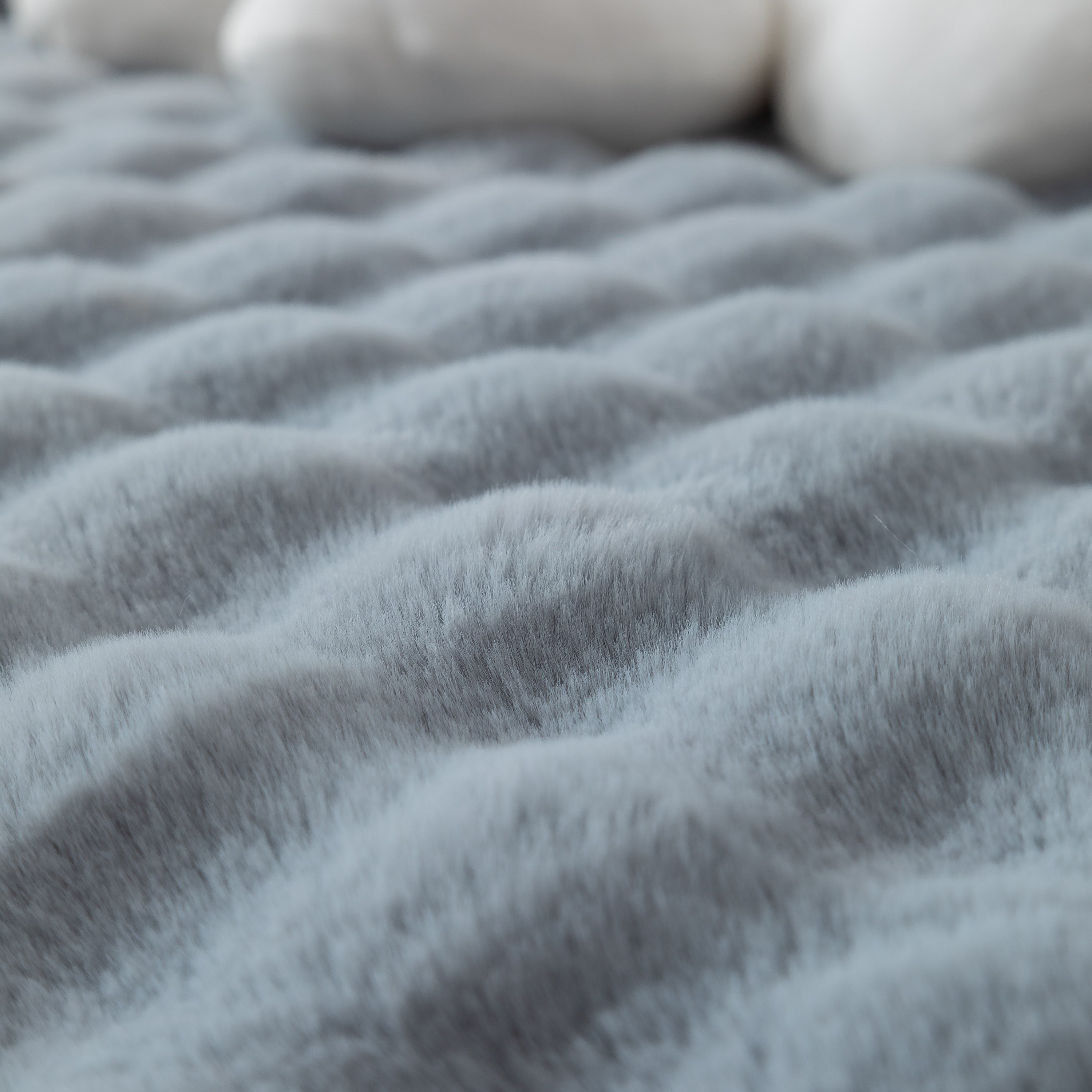 Thick Sofa Seat Pad Solid Color Faux Fur Fluffy Sofa Cushion Non-Slip Couch Covers