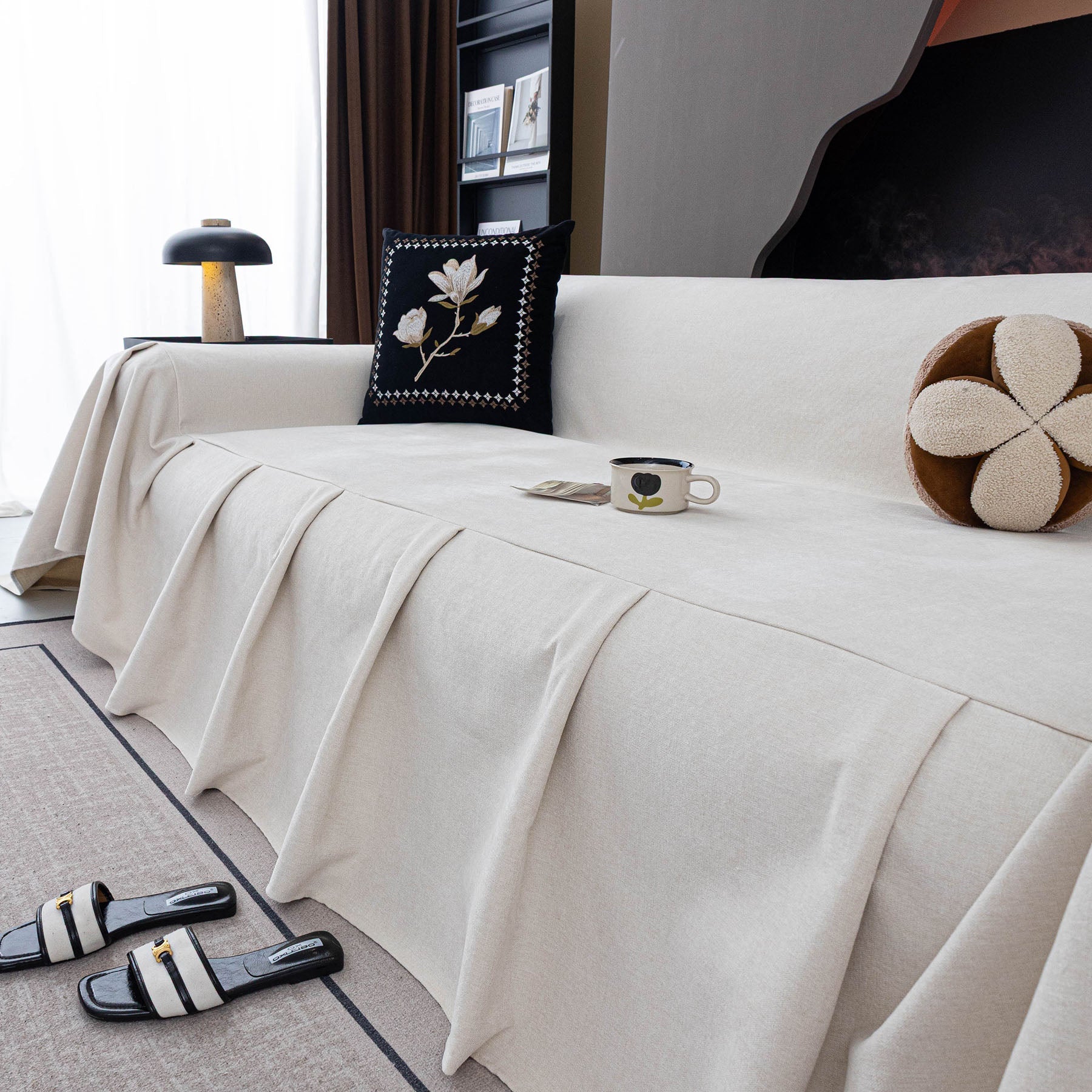 Waterproof Couch Cover Throw, Non Slip Furniture Protector for Leather & Fabric Sofa