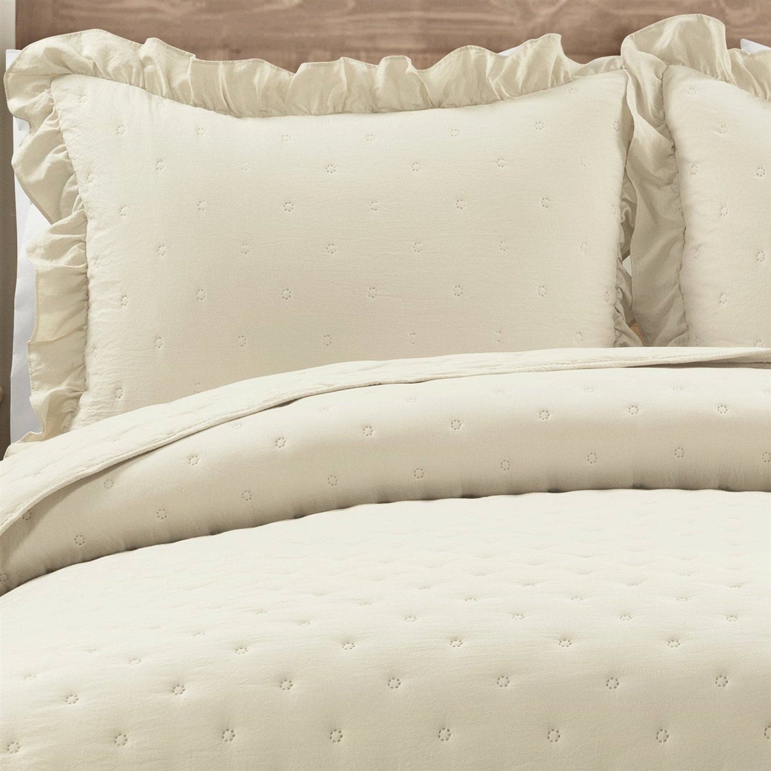 Full/Queen Lightweight Yellow Ruffle Reversible Oversized 3 Piece Quilt Set