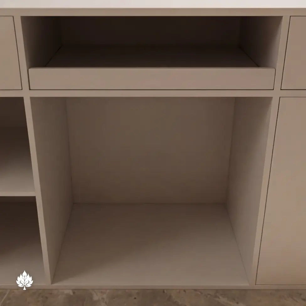 Nyssa · Front Reception Desk