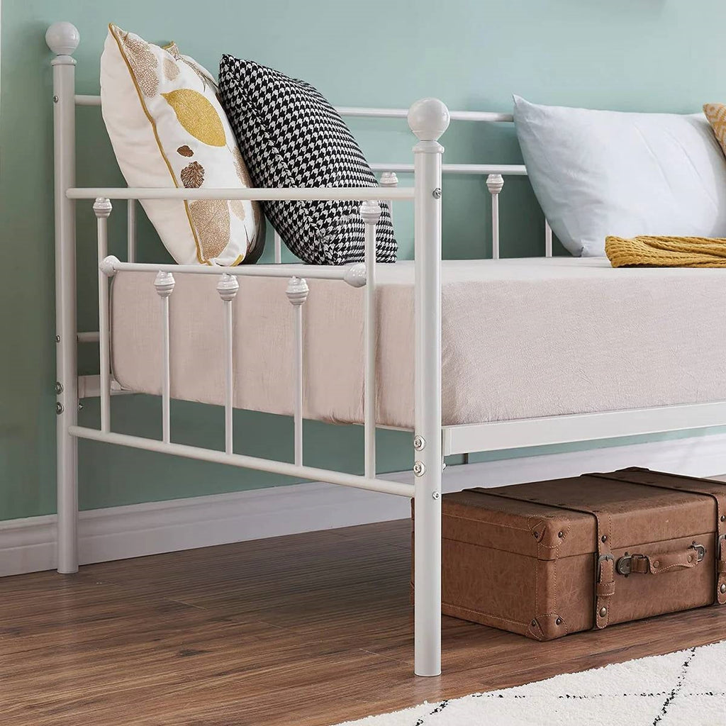 Twin size Farmhouse Daybed Frame in White Metal Finish
