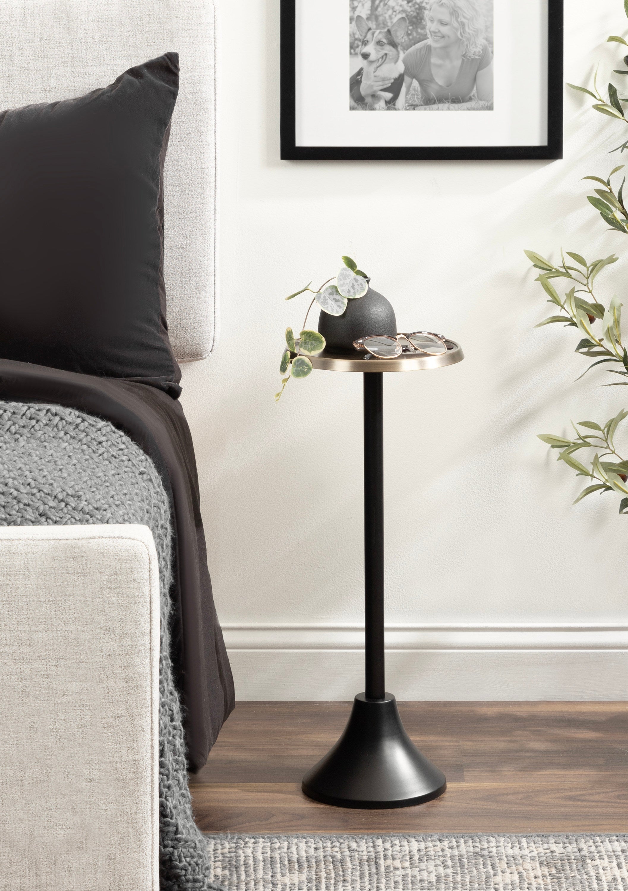 Sanzo Metal Drink Table