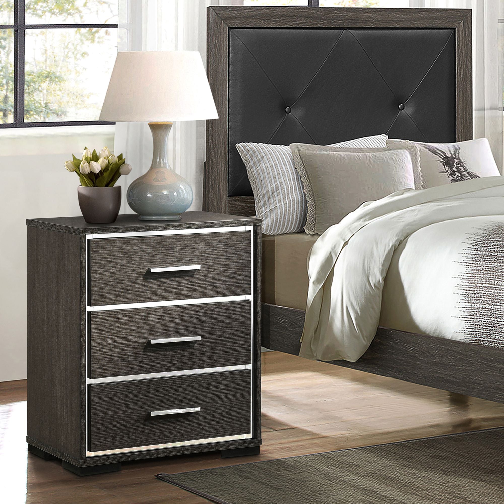 Grey Oak 3-drawer Nightstand