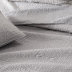 Oversized Medallion Quilt Set - Clara Collection