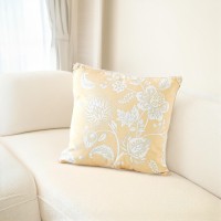 Plush Indoor Printed Cushions - Comfort, Warmth, and Style - Cozy and Inviting Ambiance - High-Quality Materials - Luxury for Home or Office - Perfect for Reading Nook or Living Room - Pleasant Paisley Lemon Design - 45x45 Size