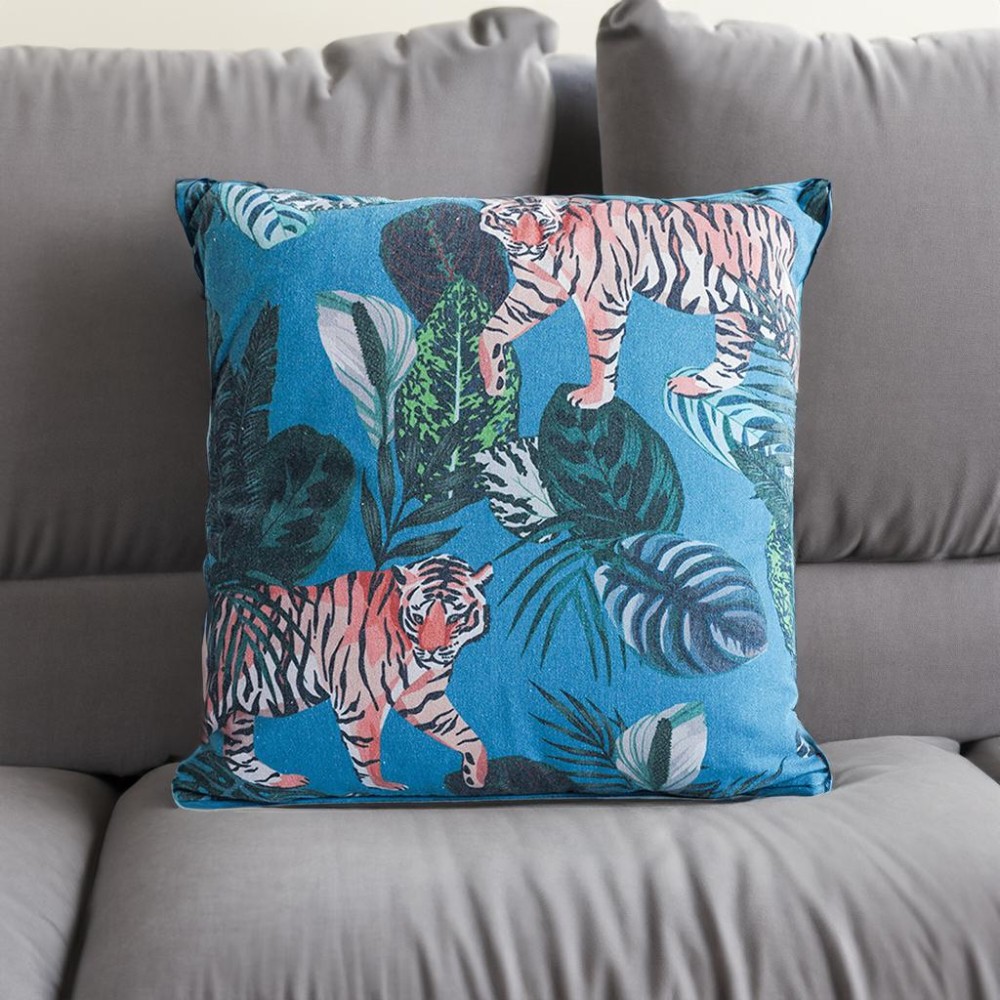 Elevate your living space with our meticulously crafted indoor cushions. Plush polyester filling, coordinating piping, and removable cover for easy upkeep. Vibrant colors, captivating styles, and versatile sizes. Ideal addition to any room.