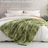 Exclusivo Mezcla Twin Size Soft Fleece Blanket  60X80 Inches 3D Clouds Stylish Jacquard Velvet Blanket For Bed  Cozy Soft Lightweight For All Season  Tie-Dye Olive Green Blanket