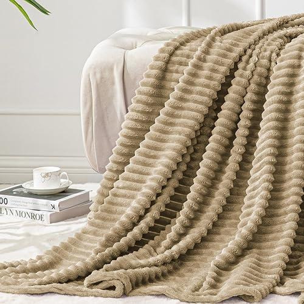 Bedelite Fleece Blanket Twin Size - 3D Ribbed Jacquard Soft And Warm Decorative Fuzzy Blankets - Cozy  Fluffy  Plush Lightweight Throw Blankets For Couch  Bed  Sofa(Brown  60X80 Inches)