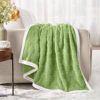 Bedelite Super Soft Throw Blanket For Couch And Bed  Lightweight Cozy Fluffy Decorative 3D Checkered Blanket  Warm And Fuzzy Fleece Blanket For Camping  Travel(Green  60