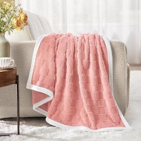 Bedelite Super Soft Throw Blanket For Couch And Bed  Lightweight Cozy Fluffy Decorative 3D Checkered Blanket  Warm And Fuzzy Fleece Blanket For Camping  Travel(Pink  50