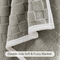 Bedelite Super Soft Throw Blanket For Couch And Bed  Lightweight Cozy Fluffy Decorative 3D Checkered Blanket  Warm And Fuzzy Fleece Blanket For Camping  Travel(Grey  60