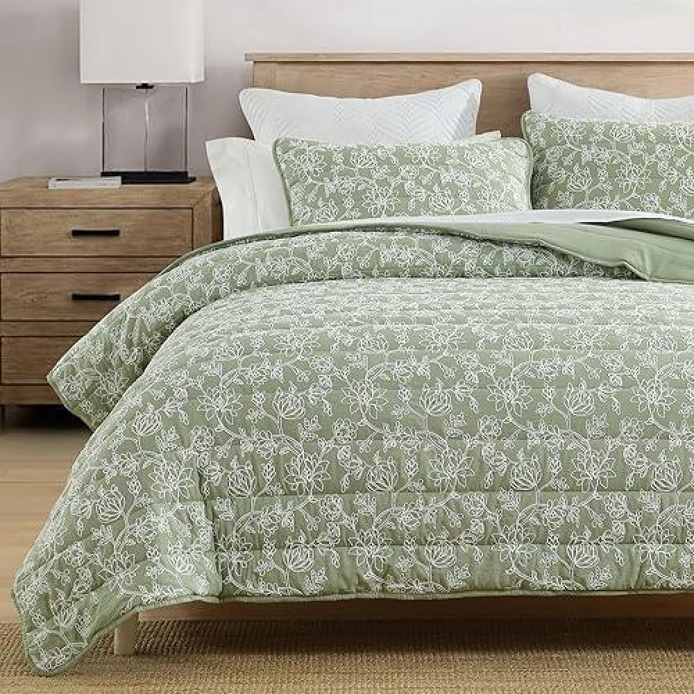 Horimote Home Floral Embroidery Quilt Queen Size  Sage Green Queen Quilt Bedding Set Soft Lightweight Bedspread Full Size Shabby Chic Farmhouse 3 Pieces Comforter Set For All Seasons