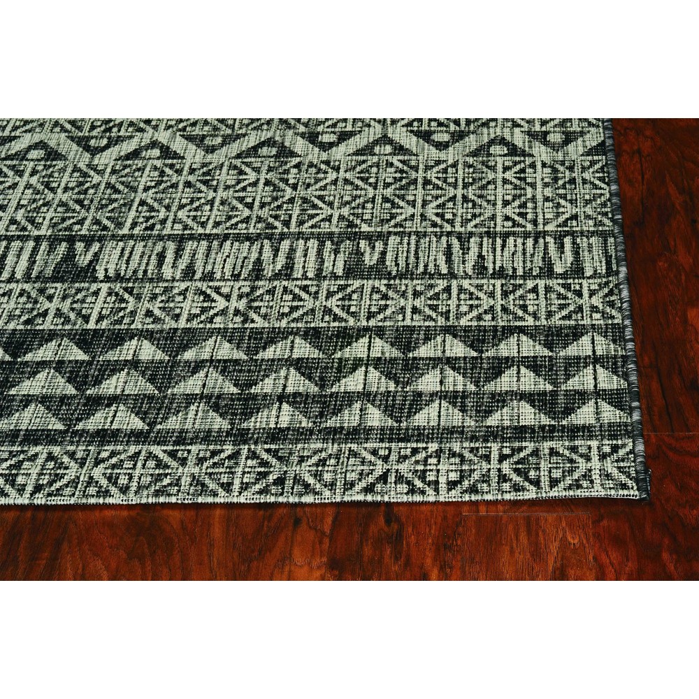 Homeroots 47 X 31 X 025 Charcoal Polypropylene Rug