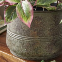 Deco 79 Metal Indoor Outdoor Planter Distressed Bucket Style Small Planter Pot With Side Ring Handles Set Of 3 Planters 16 1