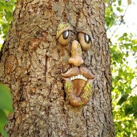 Eiiorpo Tree Faces Decor Outdoor Tree Face Outdoor Statues Old Man Tree Hugger Bark Ghost Decoration Funny Yard Art Garden Decor