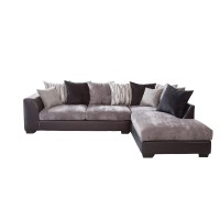 American Furniture L Shaped Sectional Sofa with 8 Back Pillows and 2 Accent Pillows